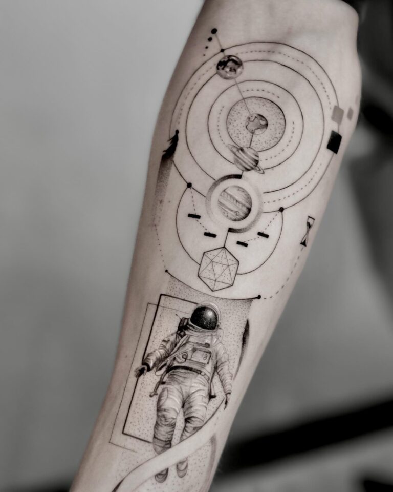 Solar system 🪐

Done at @sorrymamatattoosutrecht 🇳🇱 

For bookings, link in my biography.

#netherlands #utrecht #utrechttattoo #tattooideas #tattooartist #astronauttattoo #fineline #tattoocomposition