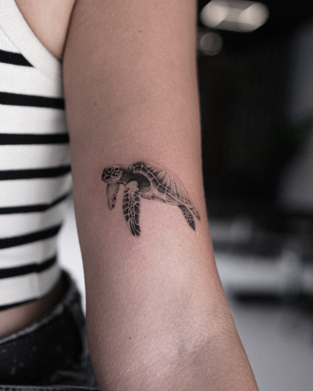 Small turtle 🐢🐢
 
Done at: @29level

For questions or appointments: send a DM 💌
 
 
@julianvlaar
 
 
 
 
 
 #tattoos #tattoo #ink #inked #tattooartist #tattooed #tattooart #art #tattoolife #tattooideas #tattooing #tattooist #artist #tattoodesign #tattoostyle #girlswithtattoos #tattooer #blackwork #instagood #realismtattoo #microrealism