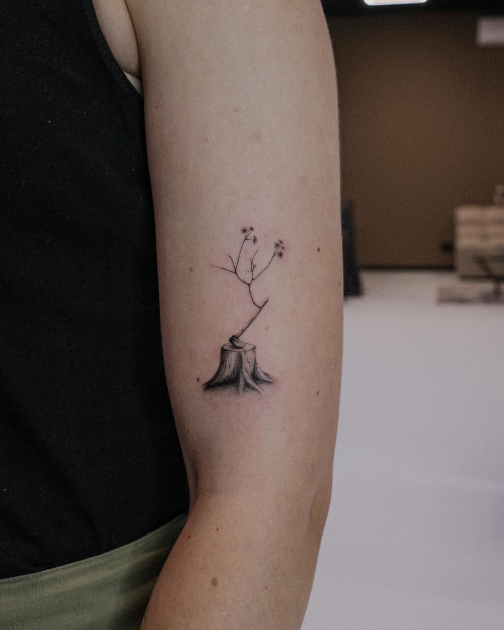 A nice axe with growing flowers 🪓🪵

Done at: @29level

For questions or appointments: send a DM 💌
 
 
@julianvlaar
 
 
 
 
 
 #tattoos #tattoo #ink #inked #tattooartist #tattooed #tattooart #art #tattoolife #tattooideas #tattooing #tattooist #artist #tattoodesign #tattoostyle #girlswithtattoos #tattooer #blackwork #instagood #realismtattoo #microrealism