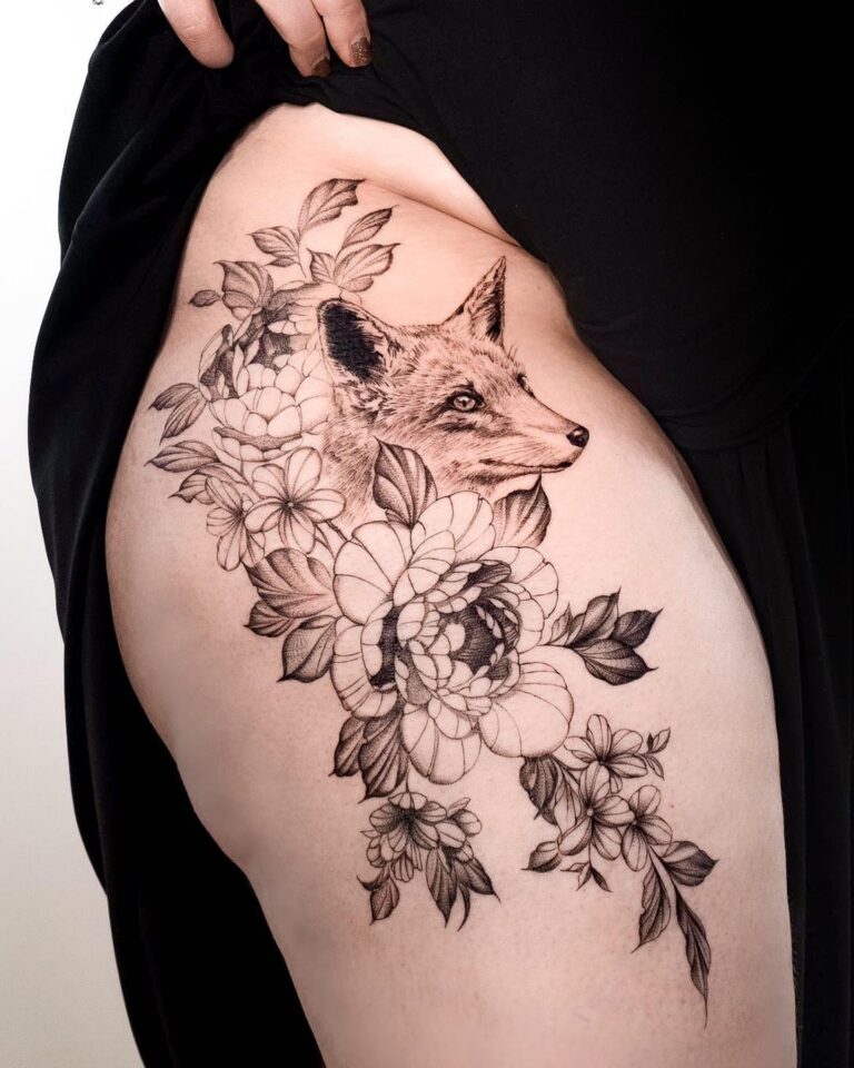 Partly healing, partly fresh 🦊
Thankyou Sylvana for letting me add this piece to your collection!✨ second slide is one of the photos she made that sparked the idea for this tattoo

Done at: @sorrymamatattoosutrecht 

#foxtattoo #legtattoos #floraltattoos
